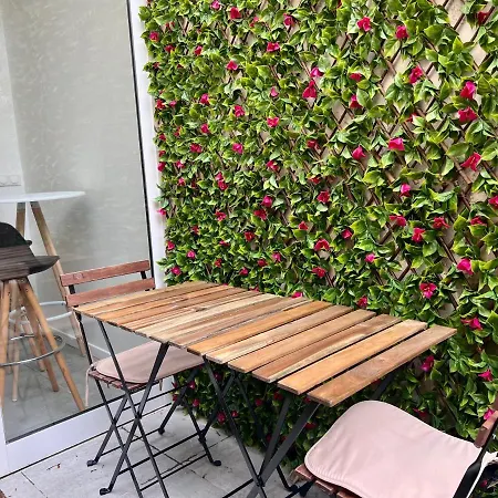 Apartment Rare! Private Garden In Paris, Close To Sacre Coeur Basilica! *