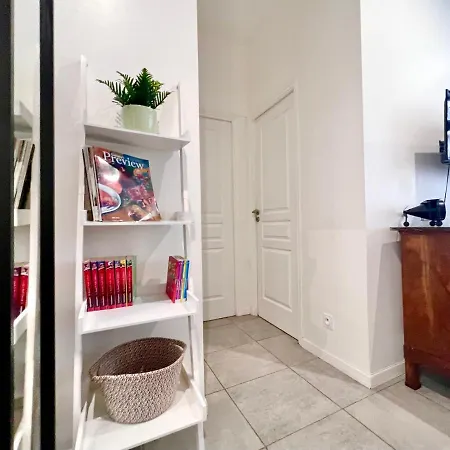 Rare! Private Garden In Paris, Close To Sacre Coeur Basilica! Apartment Paris