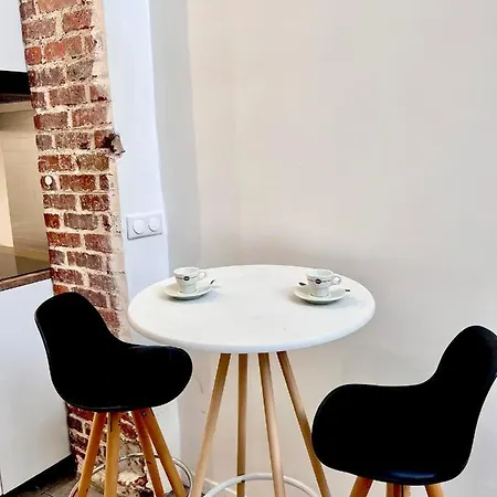 Apartment Rare! Private Garden In Paris, Close To Sacre Coeur Basilica! *