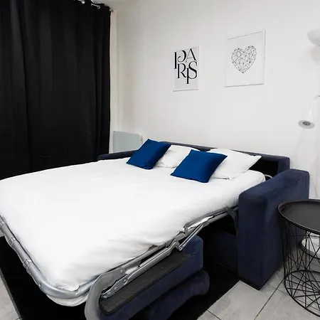 Rare! Private Garden In Paris, Close To Sacre Coeur Basilica! * Paris