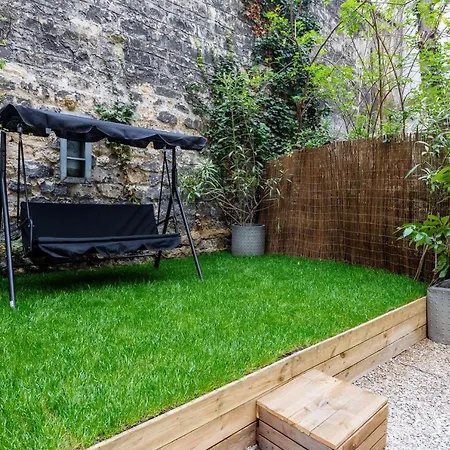 Rare! Private Garden In Paris, Close To Sacre Coeur Basilica! Apartment Paris