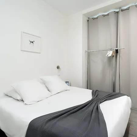 Rare! Private Garden In Paris, Close To Sacre Coeur Basilica! Apartment Paris