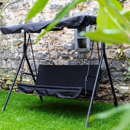 Apartment Rare! Private Garden In Paris, Close To Sacre Coeur Basilica! Paris